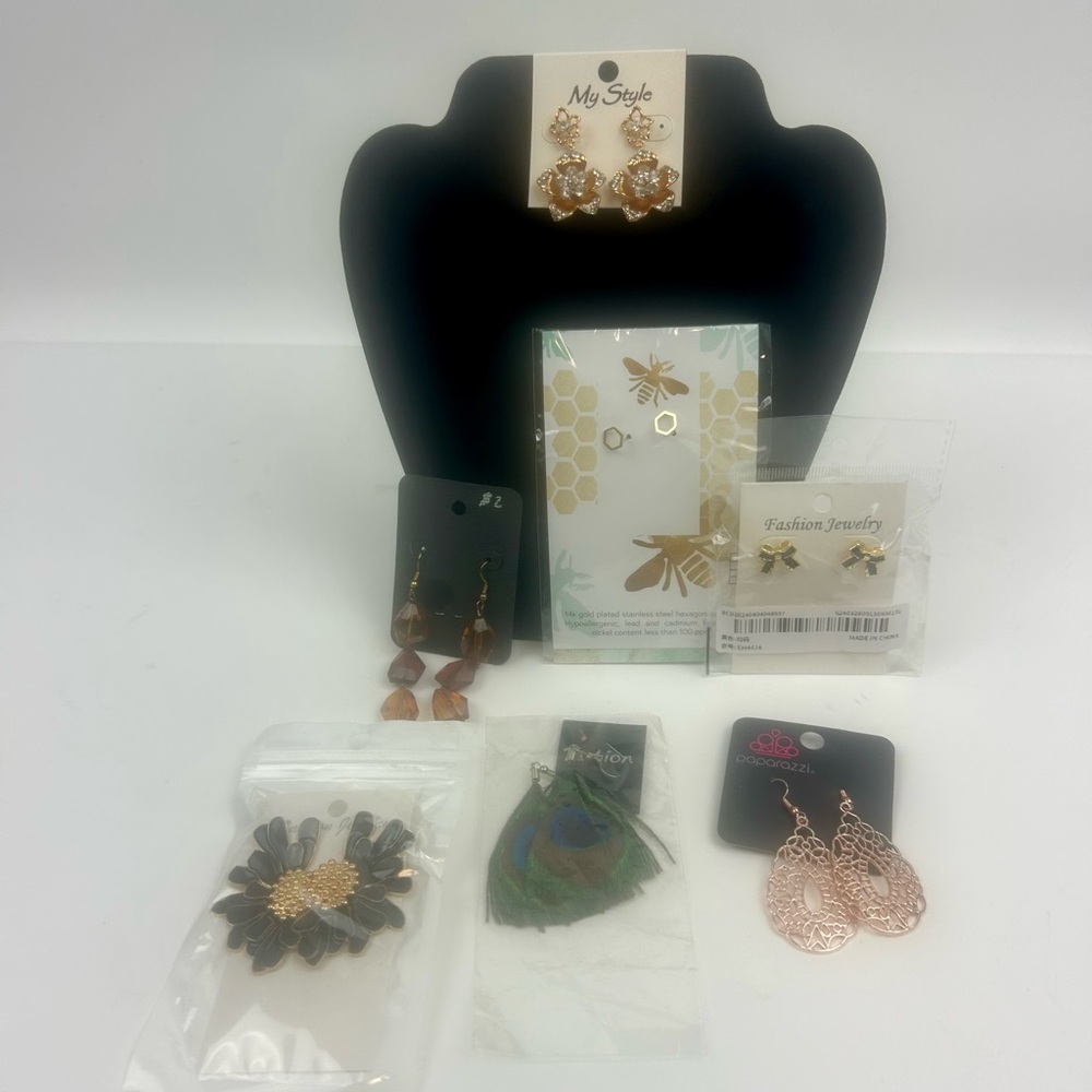 Earring lot